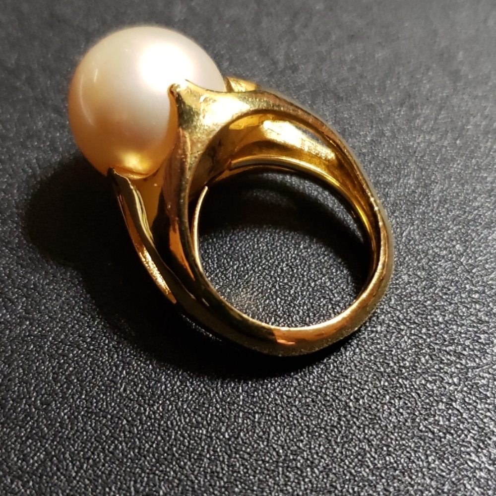 Majorica ring size 6 - Picture 2 of 4